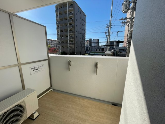 エステムコート名古屋平安通クチュール　名古屋市賃貸　仲介手数料無料のバルコニー