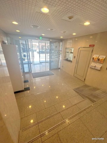 ノルデンハイム豊新 仲介手数料無料のエントランス