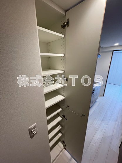 【その他】 | ガーラ・ヒルズ千歳烏山 | シューズBOX※同物件別号室参考写真※