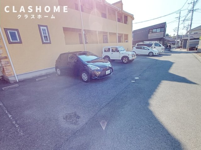 ベルコリーヌ　　　刈谷市近郊の賃貸はクラスホーム刈谷店の駐車場
