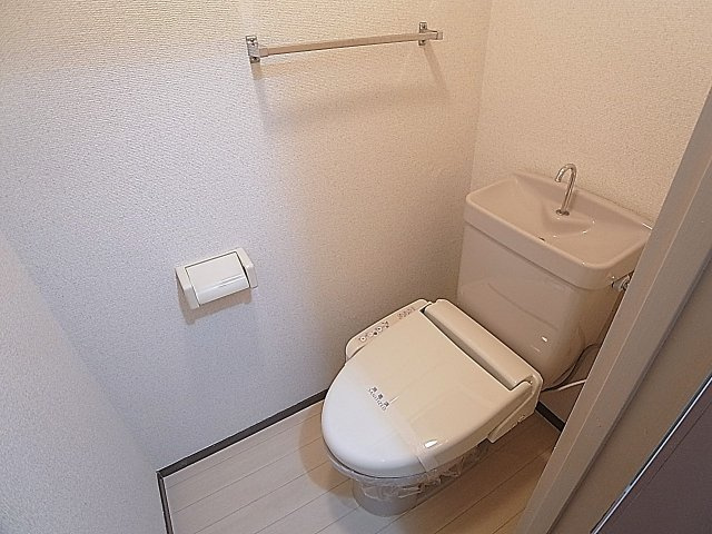 パルメゾン北町のトイレ|温水洗浄便座付きのトイレ