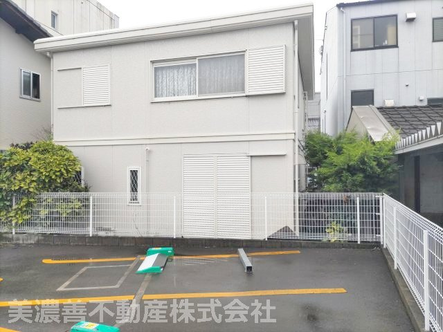 ６７１８６　岐阜市伊吹町中古戸建ての外観