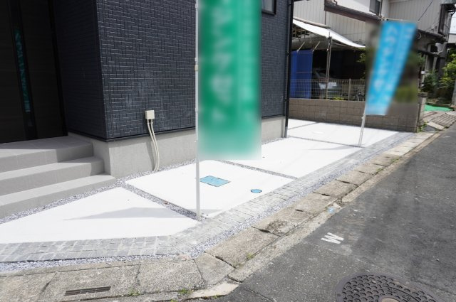 草加市青柳3丁目 新築分譲住宅 の駐車場