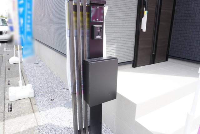 草加市青柳3丁目 新築分譲住宅 の設備|インターホン機能付き門柱
