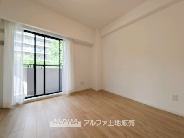 プラネ国立さくら通りの洋室|個人の部屋や寝室として使える洋室です