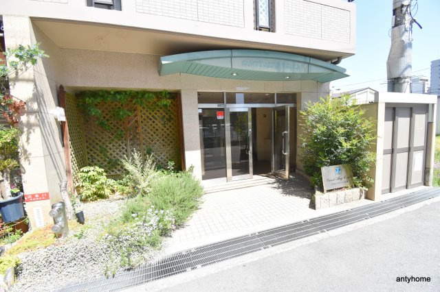 グランドステージ江坂　仲介手数料無料のエントランス