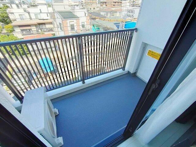 エルミタージュ池袋のバルコニー