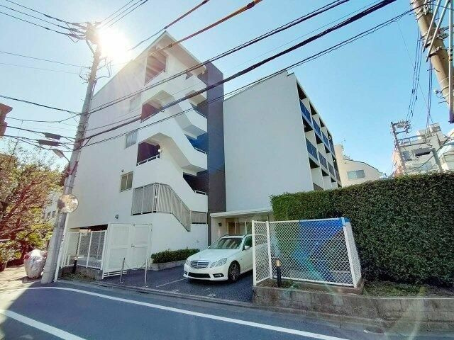 エルミタージュ池袋の外観