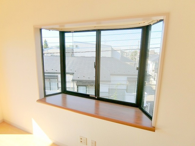 Ｃｅｄａｒ　Ｔｅｒｒａｃｅの内装|★出窓もあって明るいお部屋です★