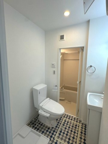 【トイレ】 | ルミアコート六町 | 同一仕様写真