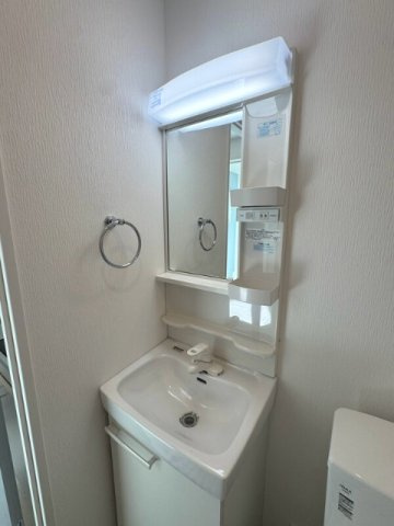 【独立洗面台】 | ルミアコート六町 | 同一仕様写真