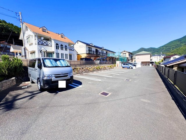 広島市安芸区中野３丁目のアパートの駐車場
