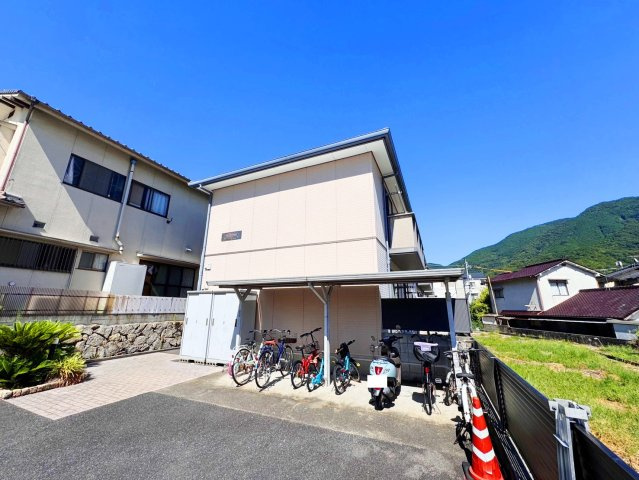 広島市安芸区中野３丁目のアパート