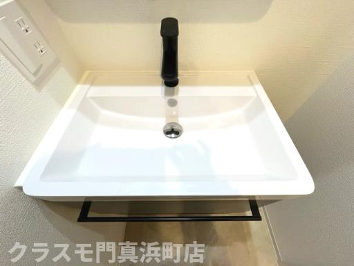アルティザ江坂の独立洗面台