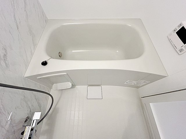名古屋市中区金山２丁目の賃貸マンションの浴室