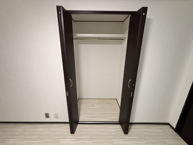 十三エステートハイツの収納