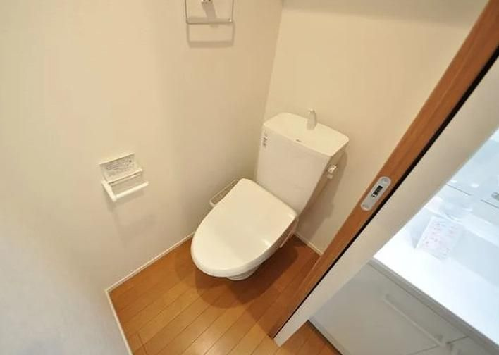 サニーサイド南千住駅前のトイレ|ゆったりとした空間のトイレです