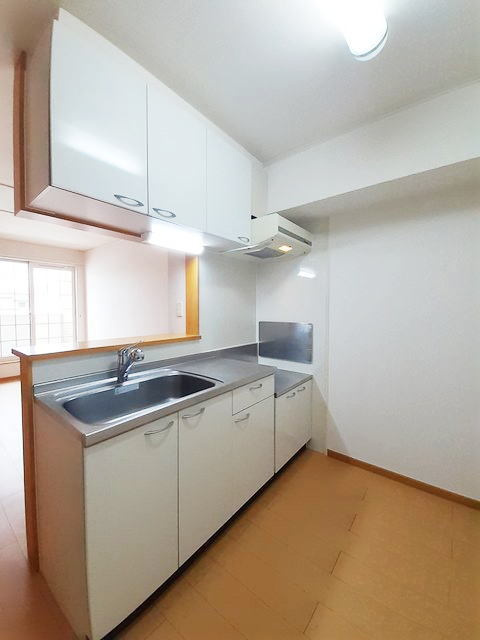 ヴァンフォーレⅡのキッチン|写真は同建物の別部屋を参考に掲載しております。