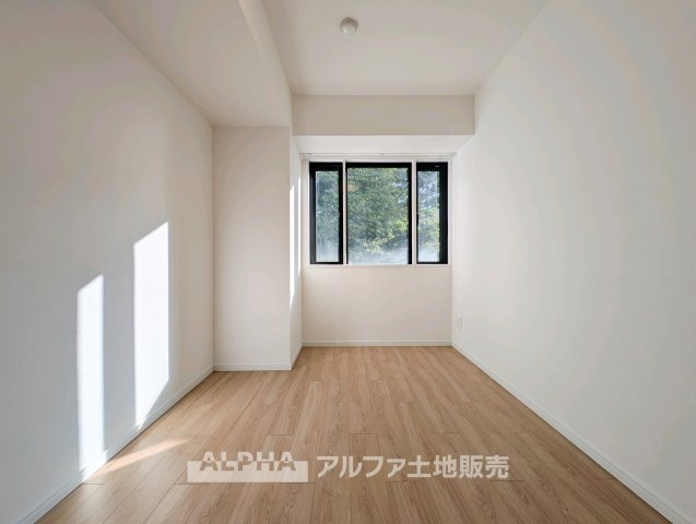 ロイヤル多摩蘭坂ハイツの玄関|落ち着いた玄関です