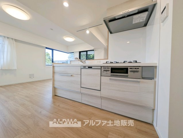 ロイヤル多摩蘭坂ハイツのキッチン|キッチンでお料理をお楽しみください