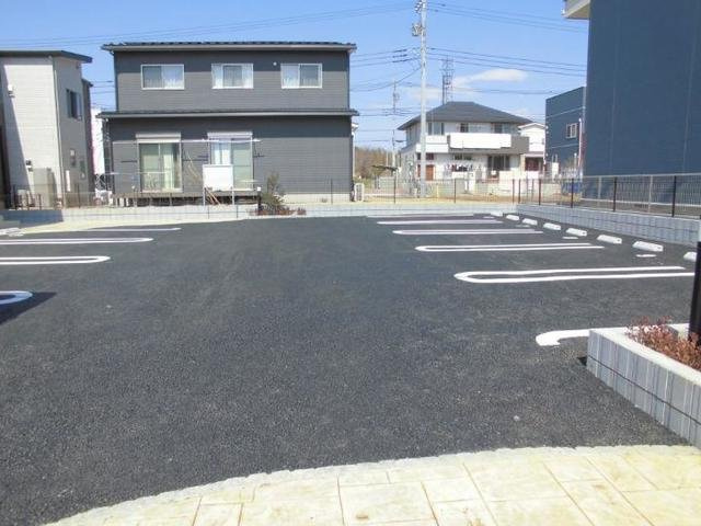 ラフレシールの駐車場
