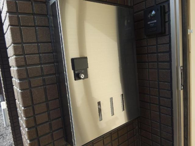 仮）つくばみらい市小絹新築アパートの玄関|宅配ＢＯＸ（イメージ）