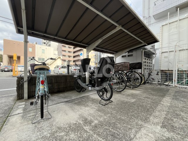 ラ・ペール1番館のその他|駐輪場