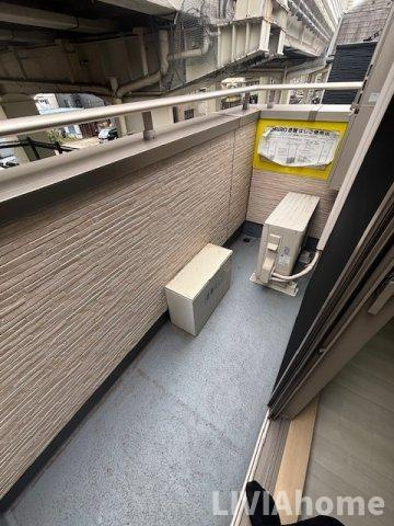 大田区羽田２丁目のアパートのバルコニー