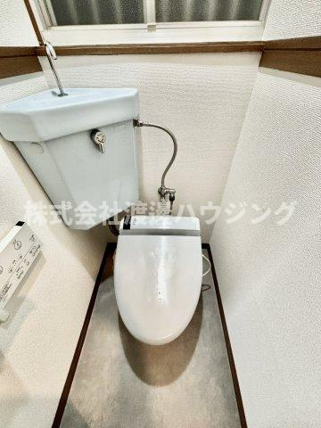 門真四宮５丁目一戸建のトイレ