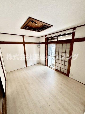 門真四宮５丁目一戸建の居間・リビング