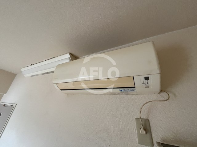 ラ・ペール1番館の収納|エアコン