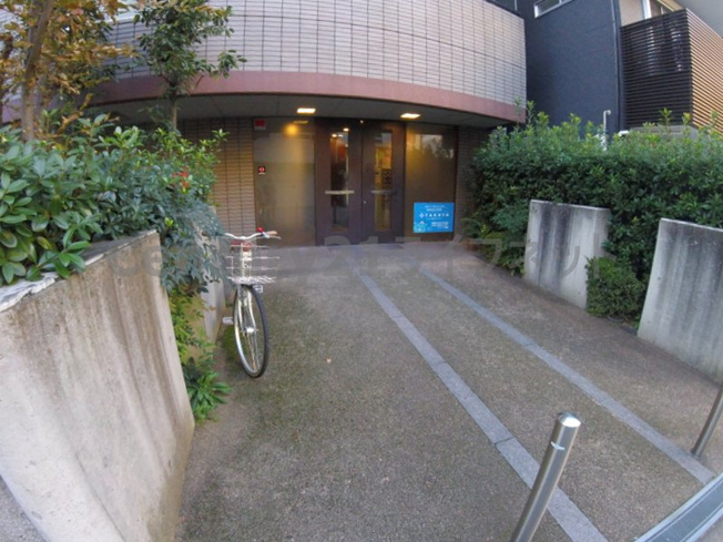 【エントランス】 | ライフ北梅田