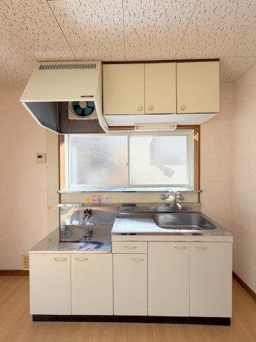 広島市西区草津新町１丁目のアパートのキッチン