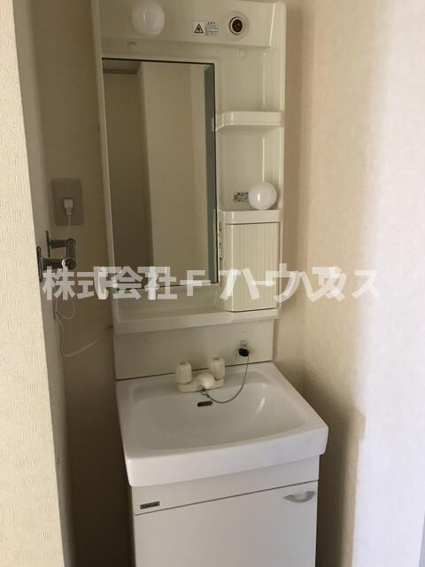 トリヴァンベール原木中山の洗面所