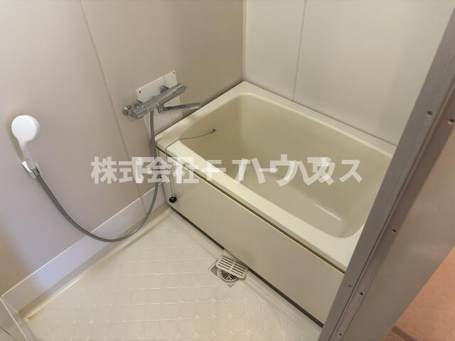 トリヴァンベール原木中山の浴室