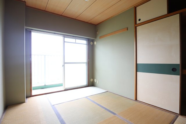 園田ダイヤハイツの和室|約6帖の和室