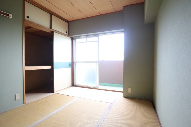 園田ダイヤハイツの和室|約6帖の和室