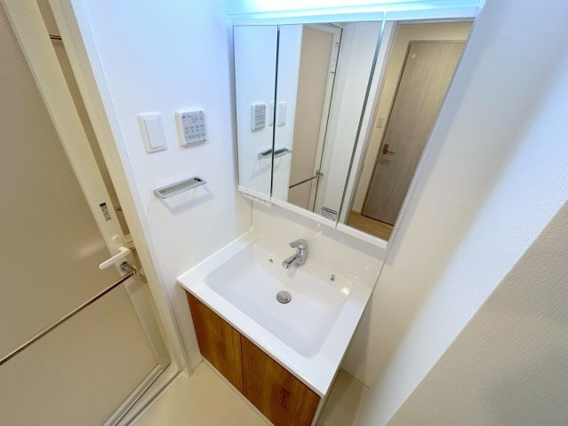 スプランディッド新大阪VIの洗面所