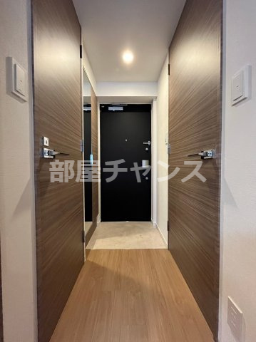 メイクスデザイン上前津の玄関