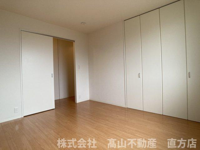 中間市中央５丁目のアパートの洋室
