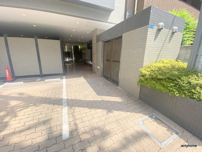 久宝　仲介手数料無料のエントランス