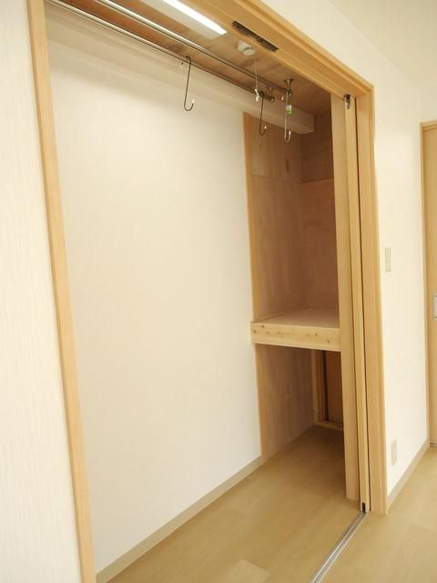 東興ビルの収納