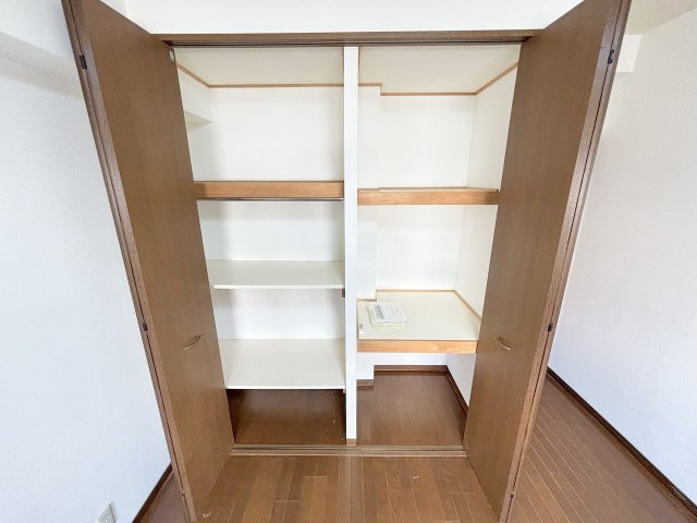 アスリート新大阪Ⅱの収納