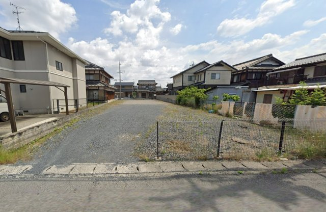 近江八幡市末広町　中古戸建|駐車場用地付き（１２台駐車可）