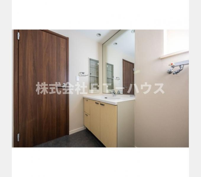 前貝塚町貸家の洗面所|洗面設備