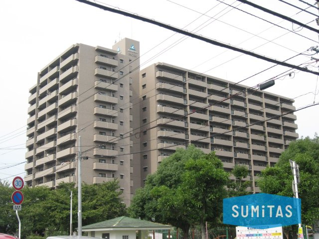 松山市萱町５丁目にあります、1997年築14階建のマンションです♪