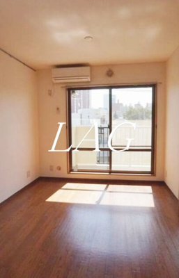 【居間・リビング】 | アルカディア三軒茶屋 | 洋室のお部屋です。