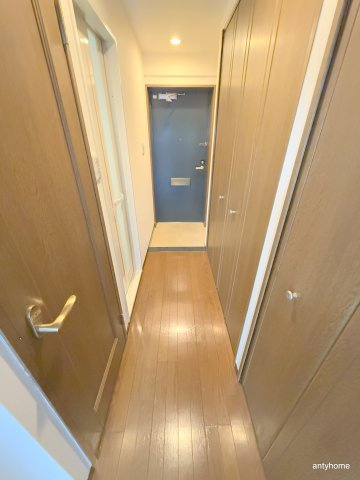 プレサンス千日前通 仲介手数料無料の玄関