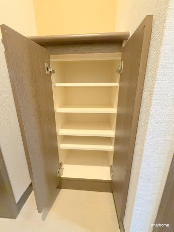 プレサンス千日前通 仲介手数料無料の収納