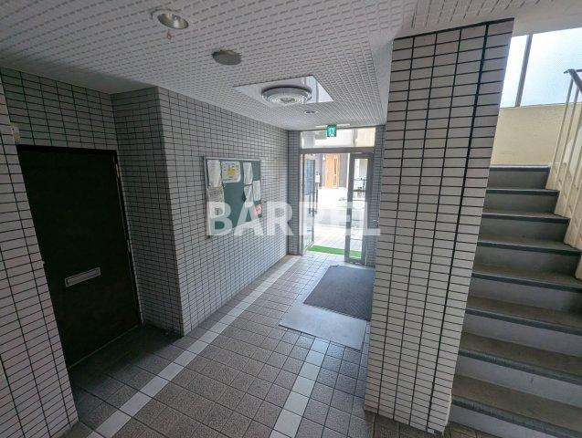 タクティ三津屋のロビー